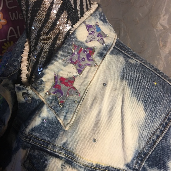 One of kind jean jacket - Picture 5 of 8